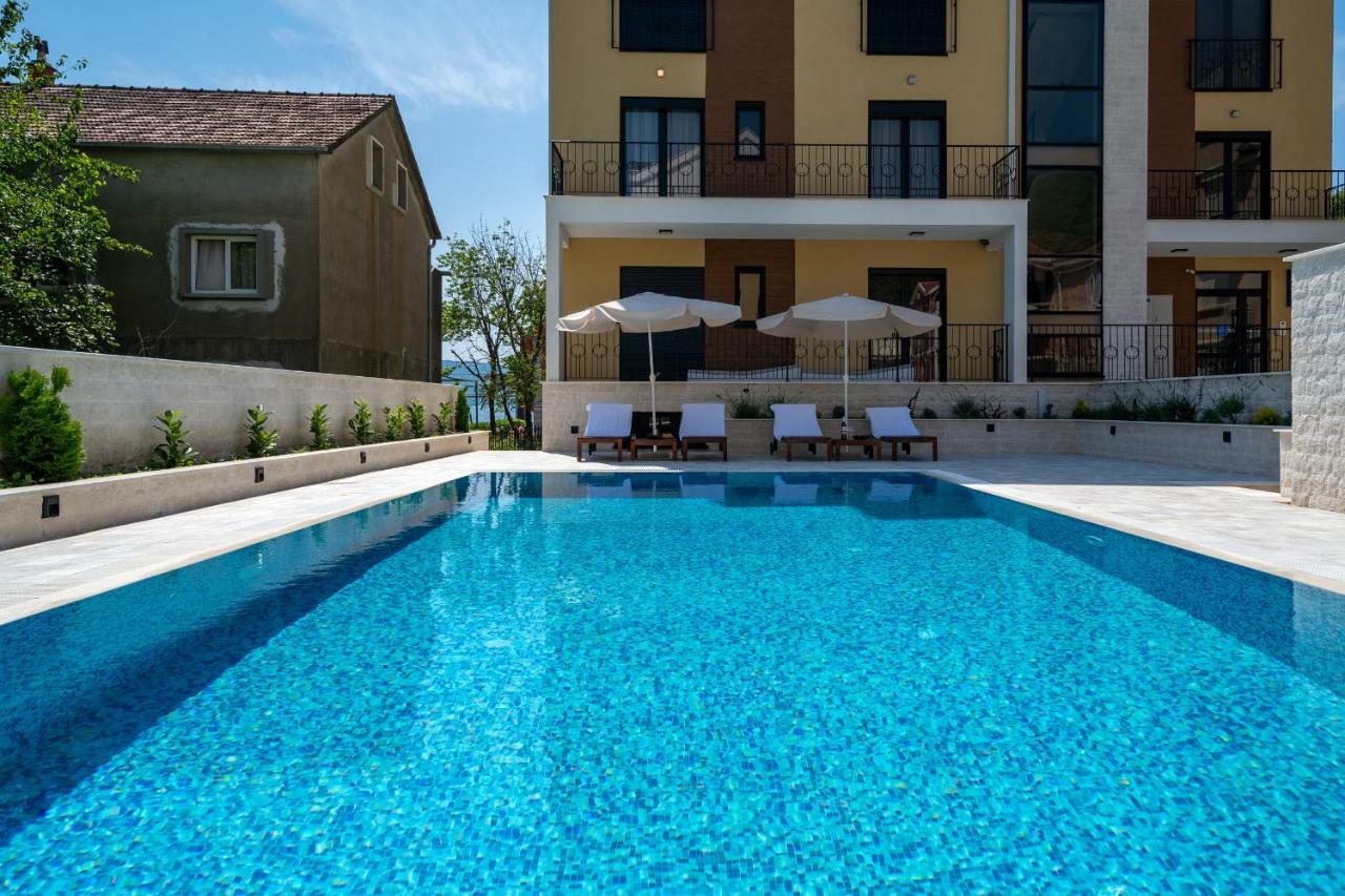 Sealine Apartments A1 Tivat Eksteriør billede